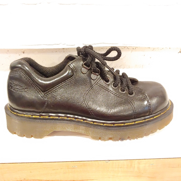 dr martens grizzly leather